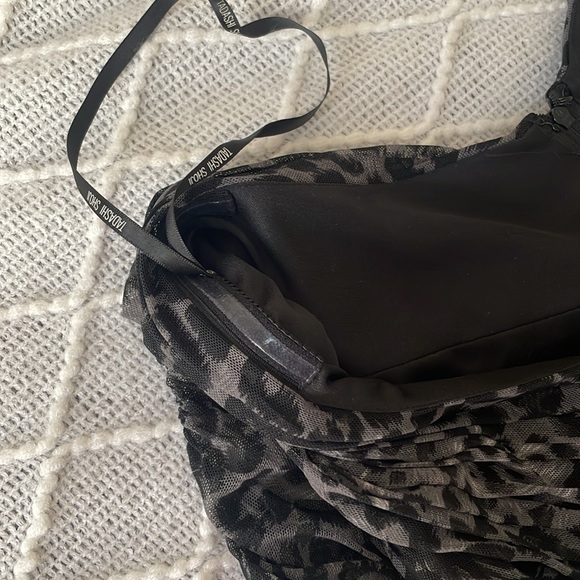 Tadashi shoji gray leopard chiffon top with zipper - Picture 3 of 6